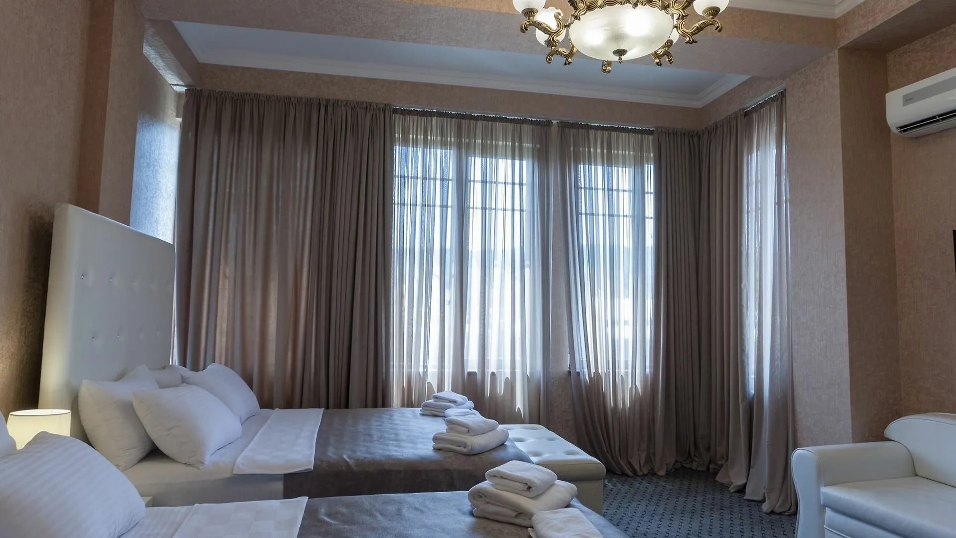 Hotel Piazza Τυφλίδα