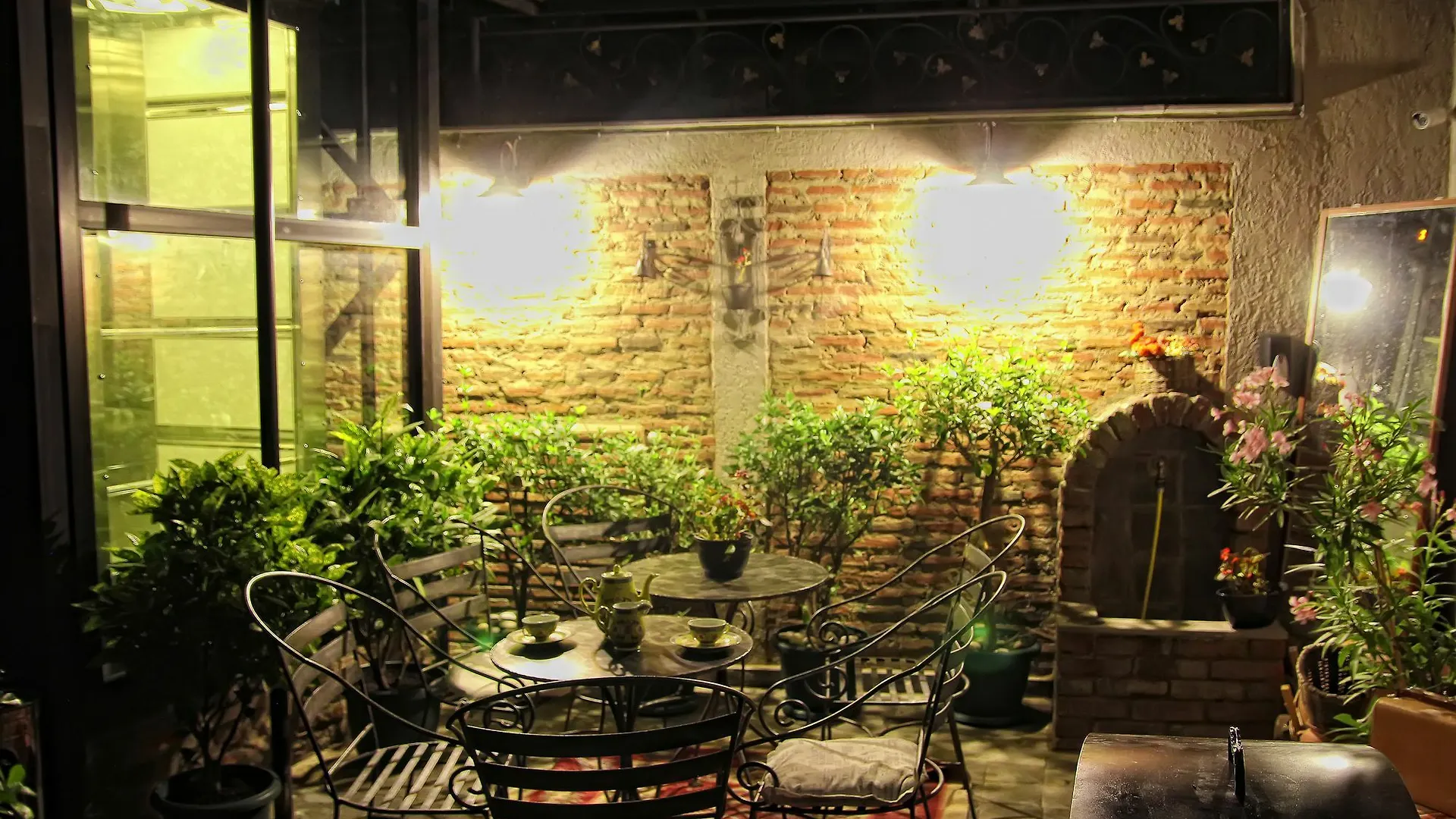Hotel Piazza Τυφλίδα