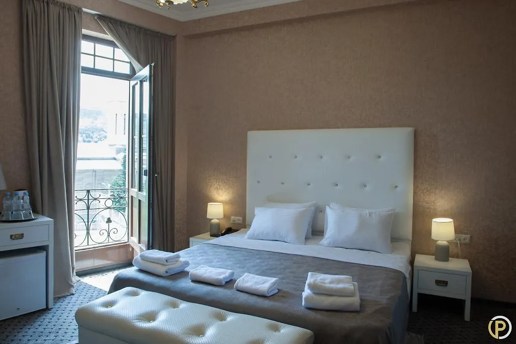 Hotel Piazza Τυφλίδα